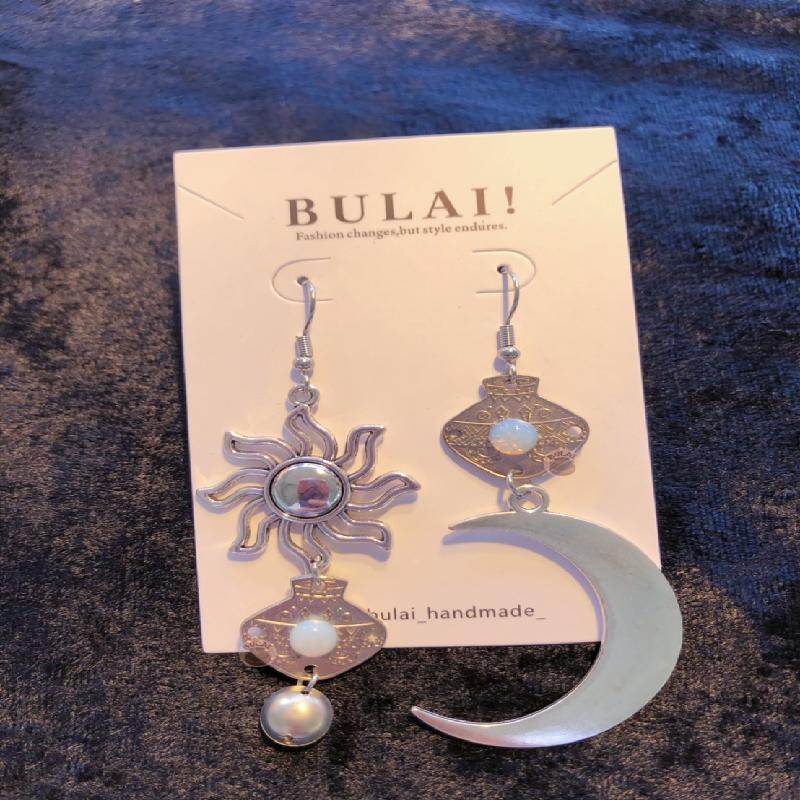 【BULAI！手作】太陽月亮耳環 白色款商品圖