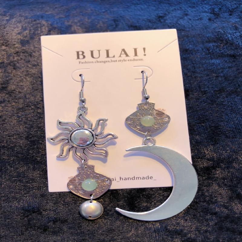 【BULAI！手作】太陽月亮耳環 淡綠色款商品圖