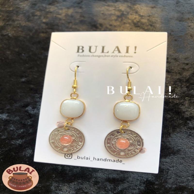 【BULAI！手作】方塊錢幣耳環 白橘色款商品圖
